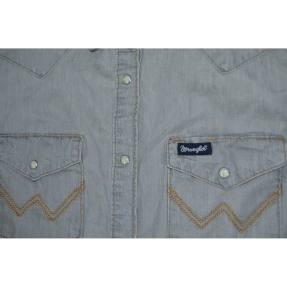 Wrangler Shirt Womens Size M Gray Denim Pearl Snap Western Retro Long Sleeve - Picture 3 of 9